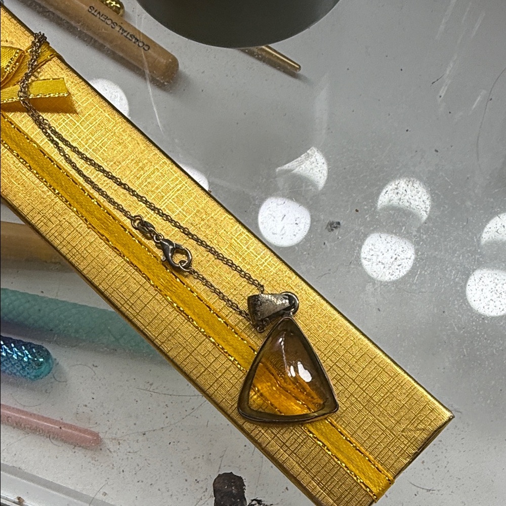 Amber Pendant Necklace - Picture 1 of 1